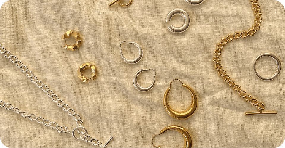 Rose Gold vs. Gold Jewellery: Which One Suits You Best?